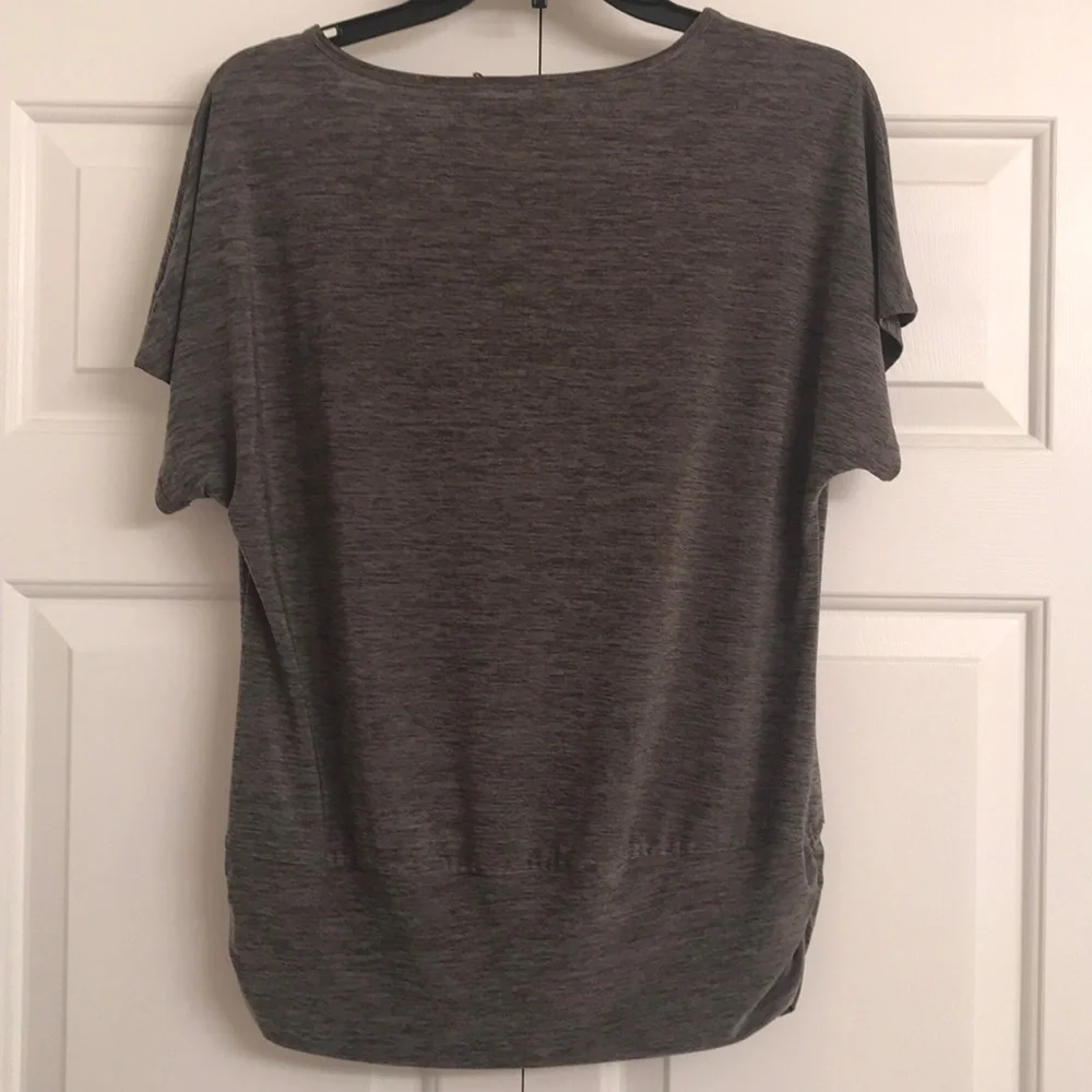 💜Tops 3 for $15 - add to bundle